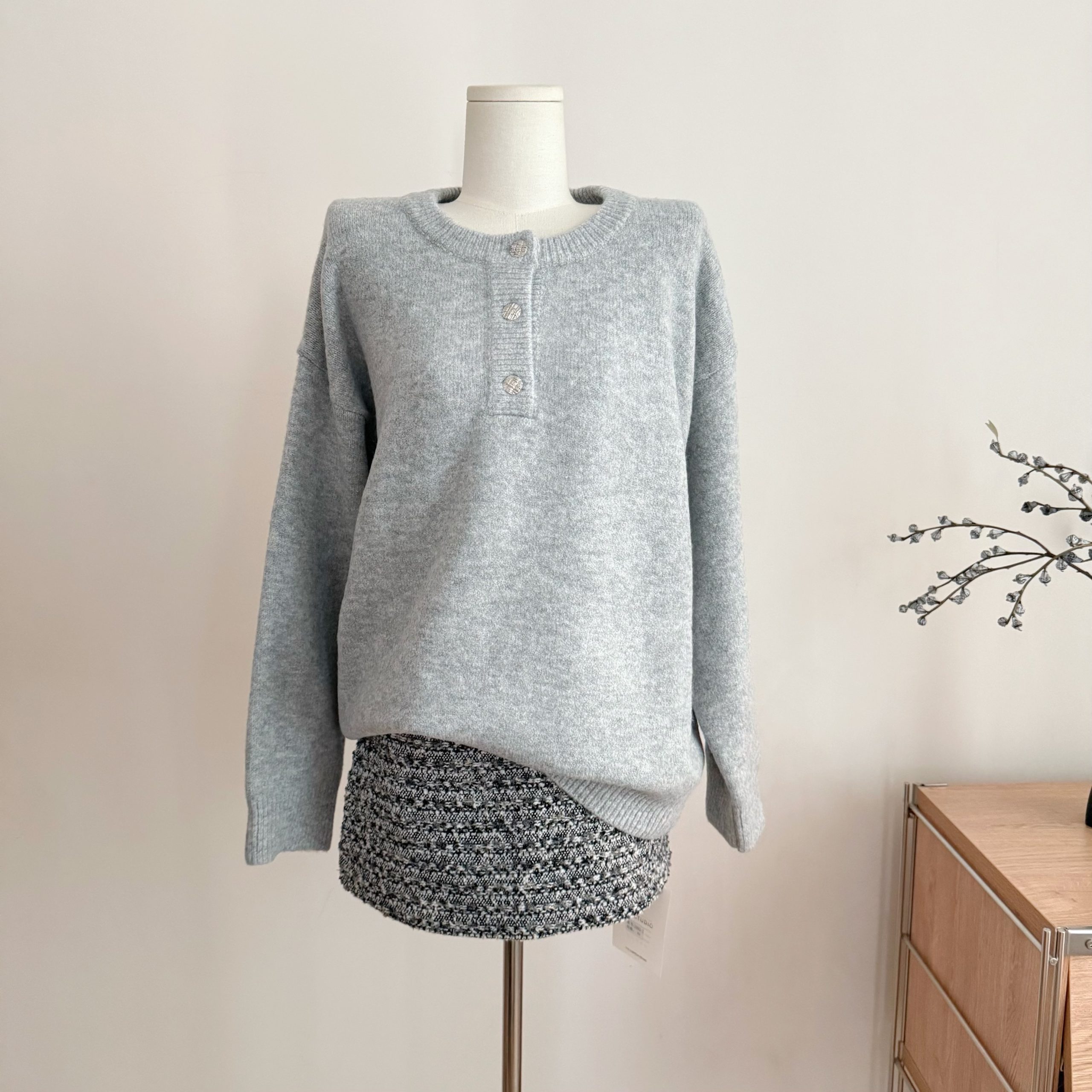 Skk Store Gold Starry River Heavy Wool Fancy Yarn Sweater and Imported Bright Silk Tweed Skirt for Women