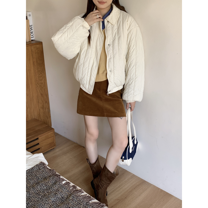 Women’s Korean Style Lightweight Cotton Padded Jacket with Woven Label Striped Texture and Turn-Down Collar